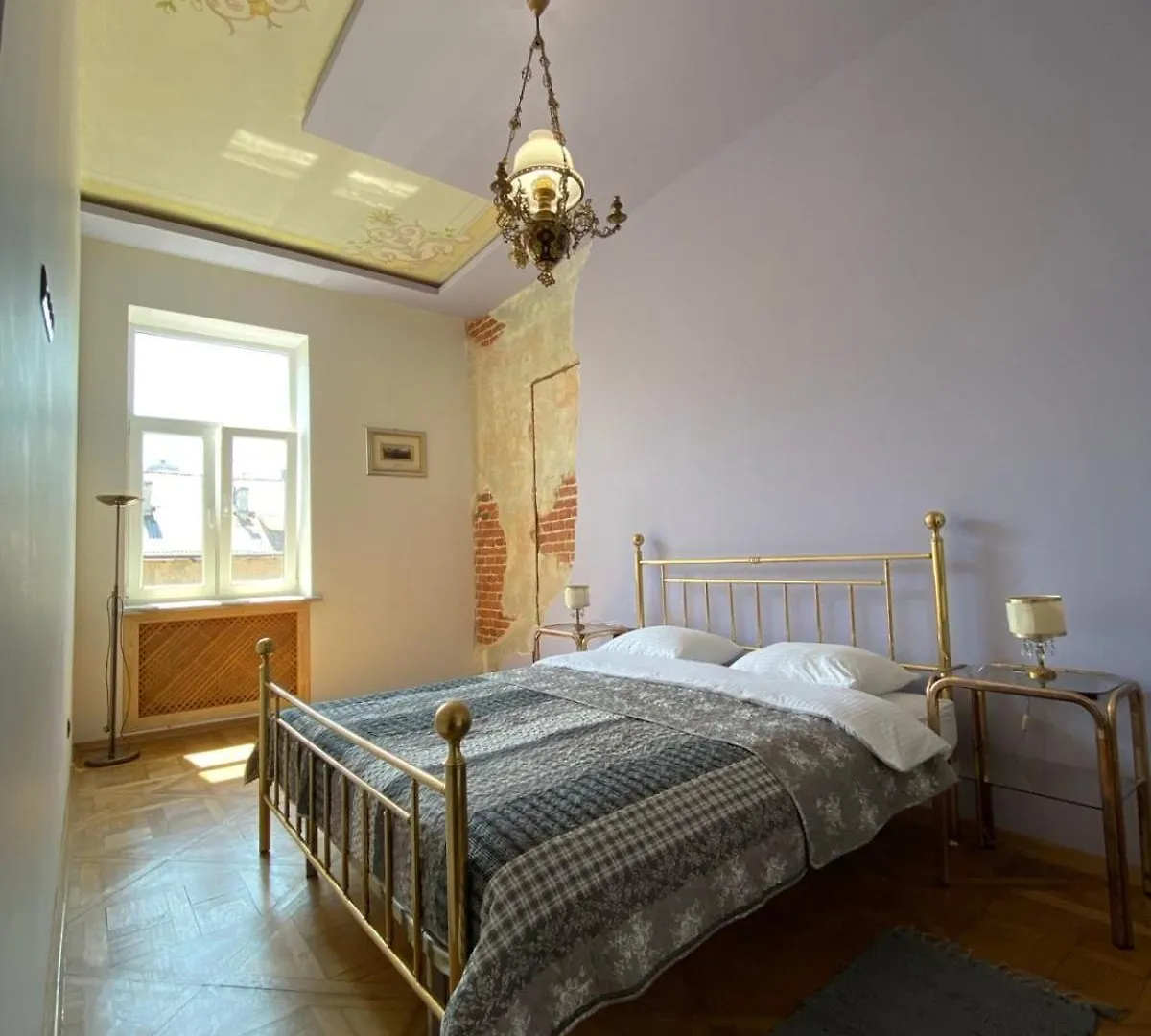 3 Bedrooms Apartment On Nasypna 3 Lviv